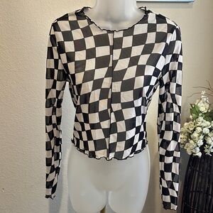 Forever 21 Black and White Checkered Long Sleeve Top size Medium